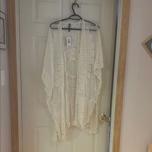 NWT Torrid Embroidered Crochet Lace Statement Ruana Kimono Cover up o/s